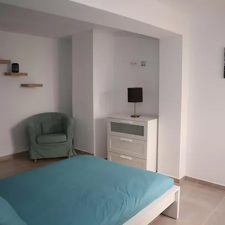 Edificio Prieto Viv 10 *